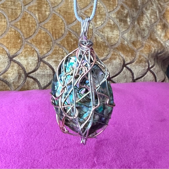 Iridescent Abalone shell Pendant Beaded Accent Artisan Wire-Wrapped Necklace - Picture 4 of 9